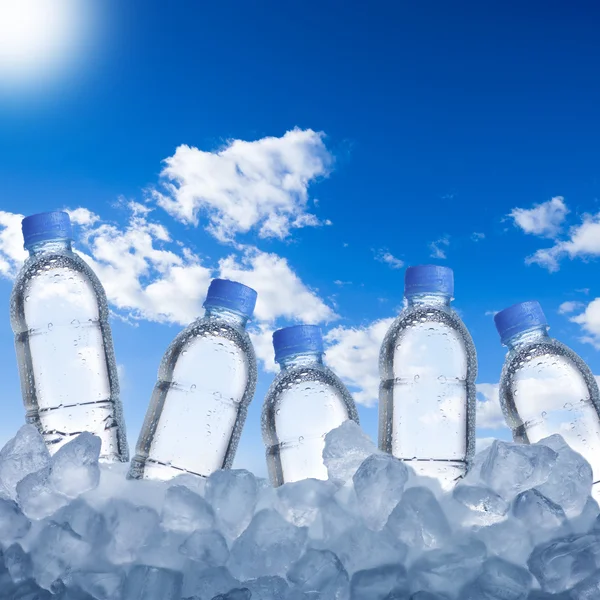 Botellas agua — Foto de Stock