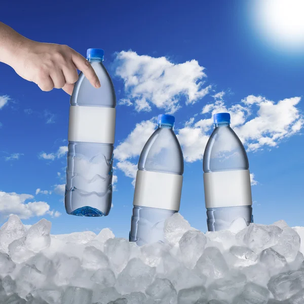 Ruční výdeje vody láhev — Stock fotografie
