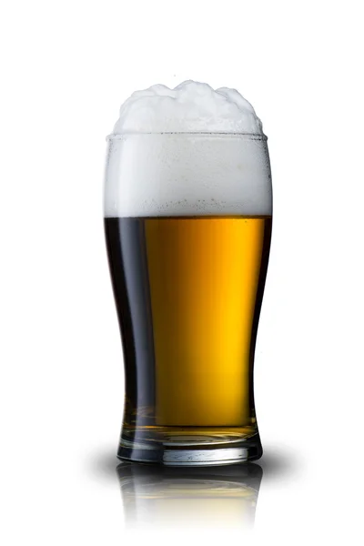 Бокал пива — стоковое фото