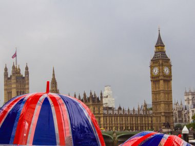 Londra 'da yağmurlu bir gün