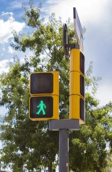 Groen man verkeerslicht — Stockfoto