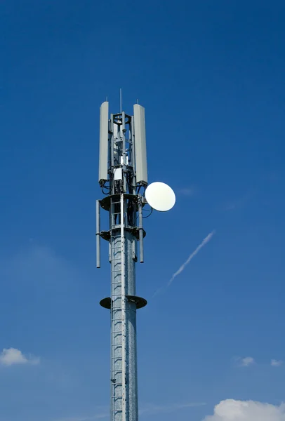 Communications antenna — Stock Photo, Image