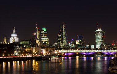 Londra şehir manzarası, gece