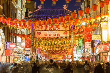 Çin yeni yıl kutlamaları sırasında Londra Çin Mahallesi