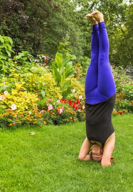 Yoga Masası dışında bir parkta