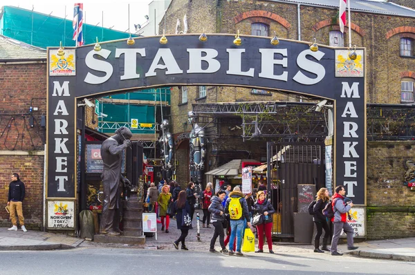 Wejście na rynek stajni w camden — Zdjęcie stockowe