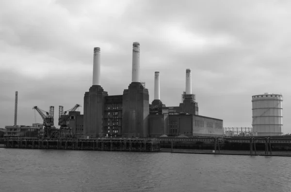 バタシー発電所黒と白 — ストック写真