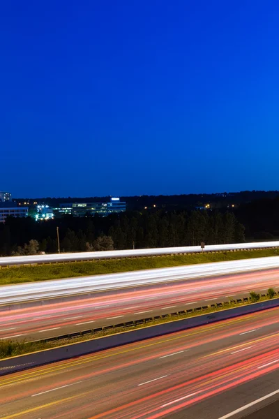 Vista lateral de uma auto-estrada com espaço de cópia — Fotografia de Stock