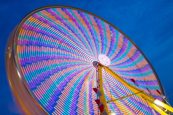 Цветное колесо обозрения — стоковое фото