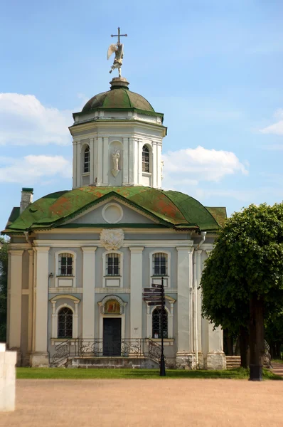 Kyrkan (kuskovo egendom nära Moskva) — Stockfoto