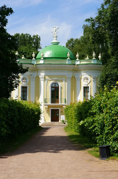 Edificio "Hermitage" (granja Kuskovo cerca de Moscú ) — Foto de Stock