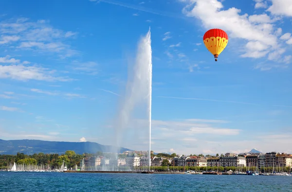 Geneva water jet on Lake Leman at summer — Stock Photo, Image