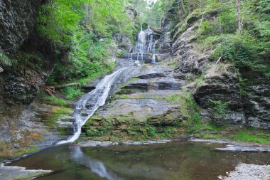 Dingmans Pennsylvania'da düşen