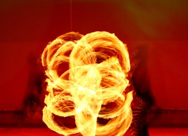 Yangın Sahne Alanı'nda gerçekleştirilen göster