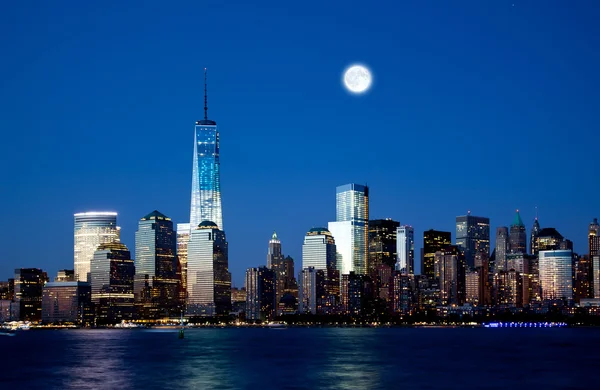 Nová věž svobody a dolní manhattan skyline — Stock fotografie