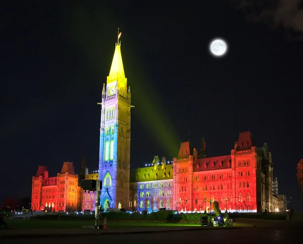 The illumination of the Canadian House of Parliament at night — Stock Photo, Image