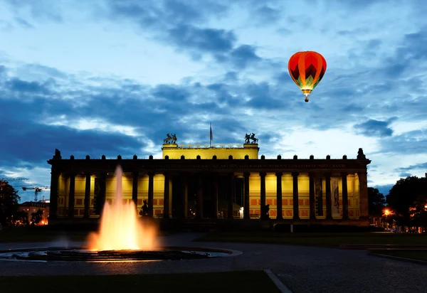 Gammalt museum i berlin — Stockfoto