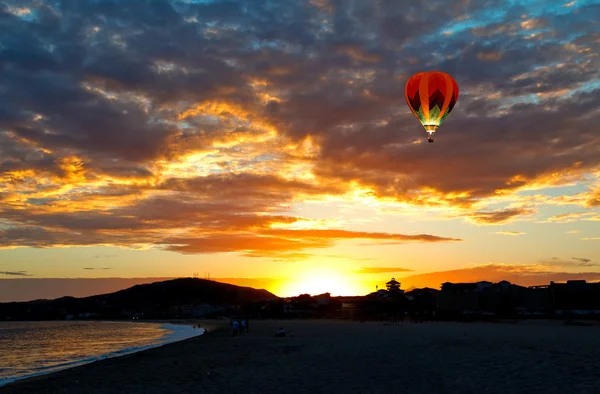 La hermosa puesta de sol en Cabo San Lucas — Foto de Stock