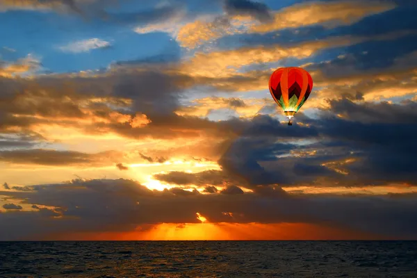 Sunrise at a cancun beach resort — Stock Photo, Image