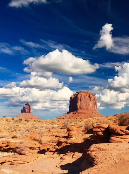 Monument Valley Navajo Tribal Park em Utah — Fotografia de Stock