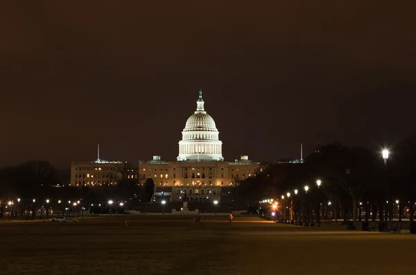 USA capitol-byggnaden på natten — Stockfoto