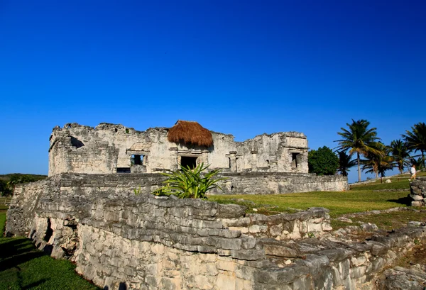 Tulum é um dos marcos mais famosos do mundo Maya — Fotografia de Stock