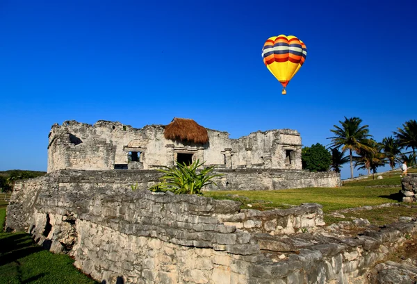 Tulum é um dos marcos mais famosos do mundo Maya — Fotografia de Stock