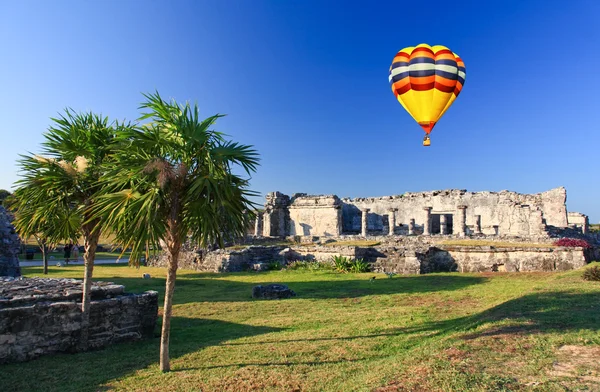 Tulum é um dos marcos mais famosos do mundo Maya — Fotografia de Stock