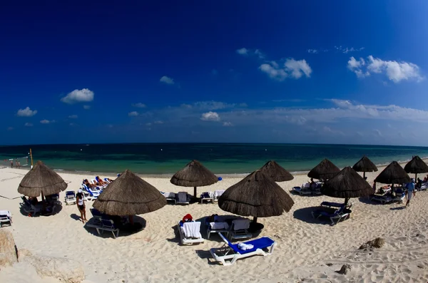 Die Strandpromenade in einem luxuriösen Strandresort in Cancun — Stockfoto