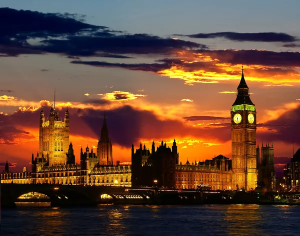 O edifício do Parlamento - Big Ben — Fotografia de Stock