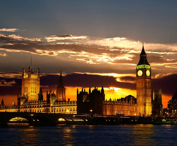 A Parlament épülete - Big Ben — Stock Fotó