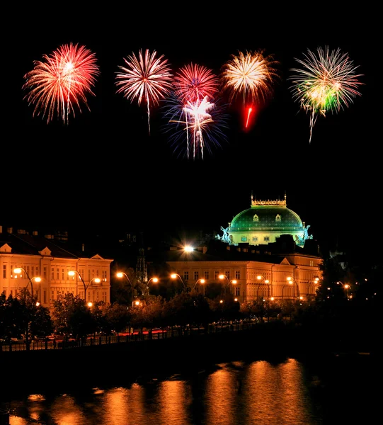 Güzel Prag şehir gece görüntüsü — Stok fotoğraf