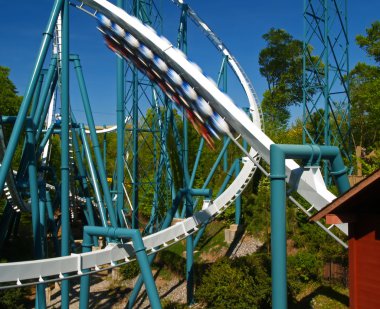 Lunapark treni yolculuğu.