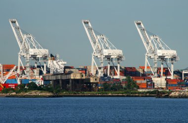 bir bağlantı noktasında Vinçler