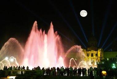 Barcelona gece çeşmeler muhteşem