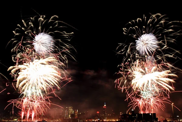 4 Temmuz Fireworks NYC — Stok fotoğraf