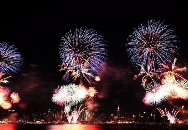 Os fogos de artifício de 4 de julho em Nova York — Fotografia de Stock