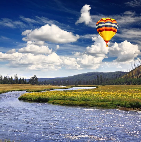 The scenery of Yellowstone National Park — Stock Photo, Image