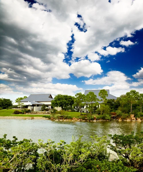 A traditional Japanese garden — Stock Photo, Image