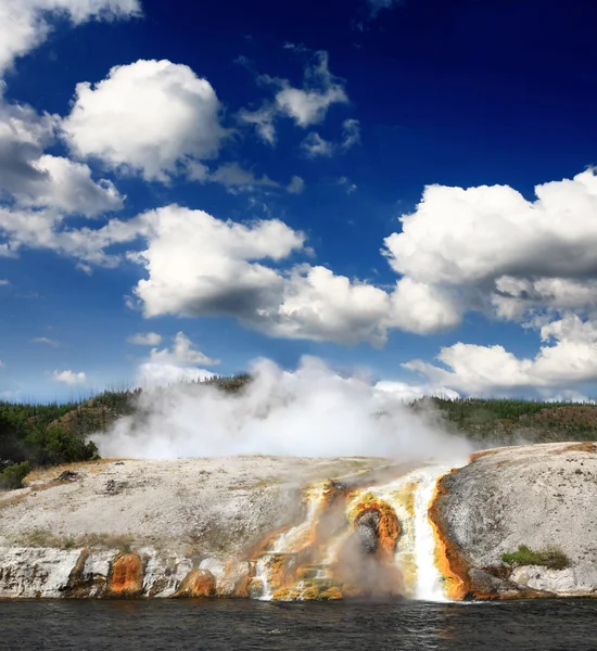 Midway Geyser Basin in Yellowstone — Stock Photo, Image