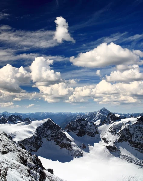 Titlis 눈 덮인된 산 — 스톡 사진