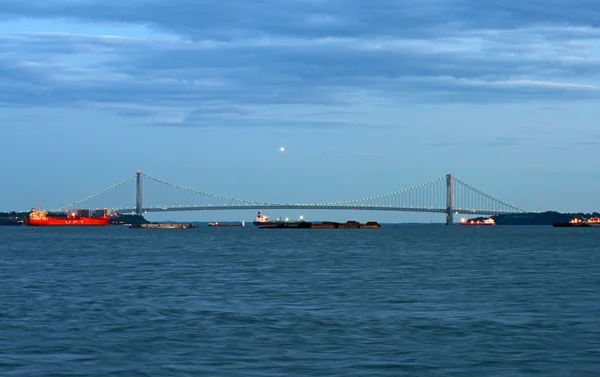 Міст Верразано звужується — стокове фото