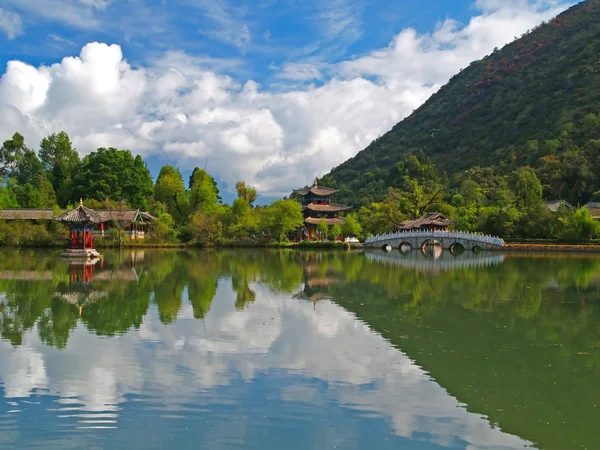 Krajina parku poblíž lijiang, Čína — Stock fotografie