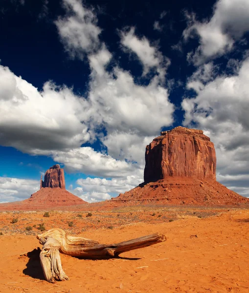 Monument valley Utah'deki navajo aşiret park — Stok fotoğraf