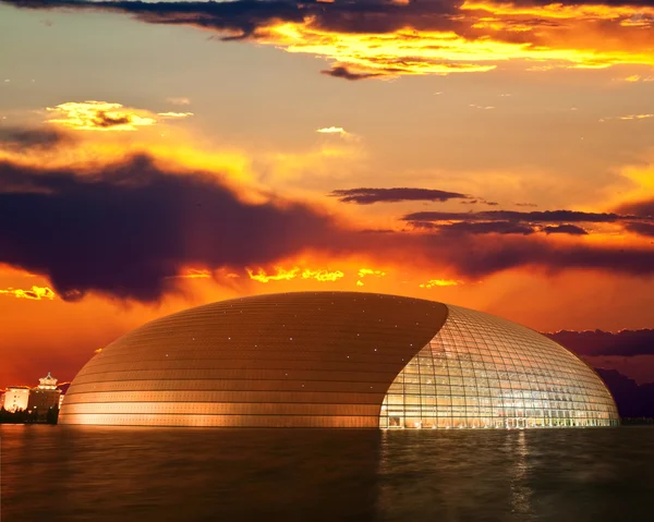 El recién inaugurado Complejo Nacional de Teatro de Beijing — Foto de Stock