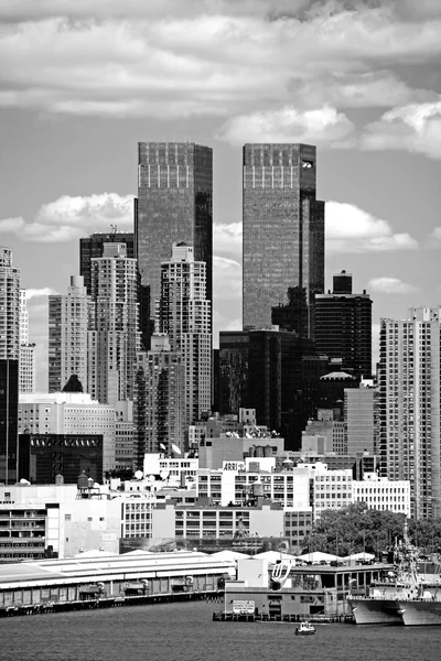 Il Mid-town Manhattan Skyline — Foto Stock