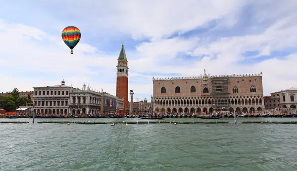 San marco Venedik plaza — Stok fotoğraf