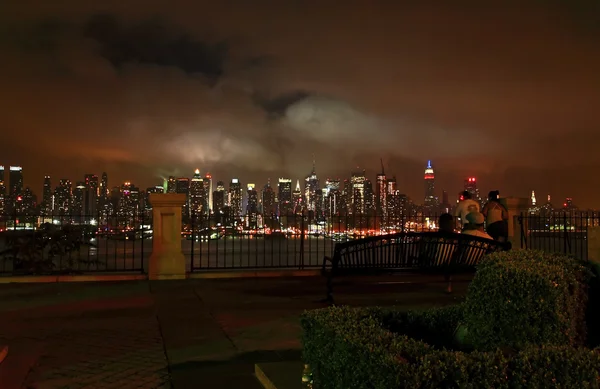 The Mid-town Manhattan Skyline — Stock Photo, Image