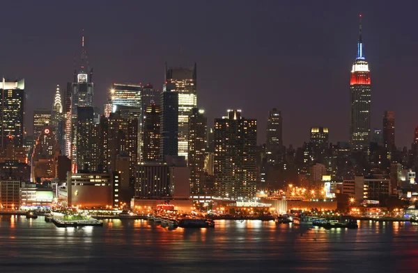 Předností panorama Manhattanu v noci — Stock fotografie