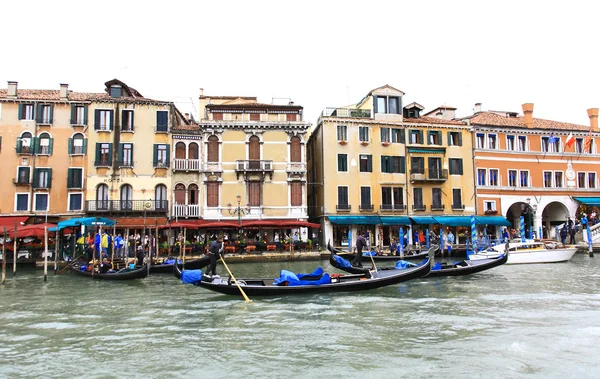 De grachten in Venetië — Stockfoto